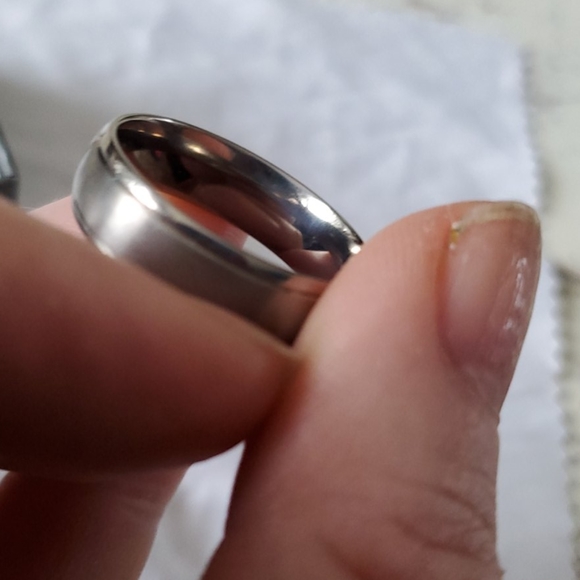 Titanium Ring - Picture 3 of 3